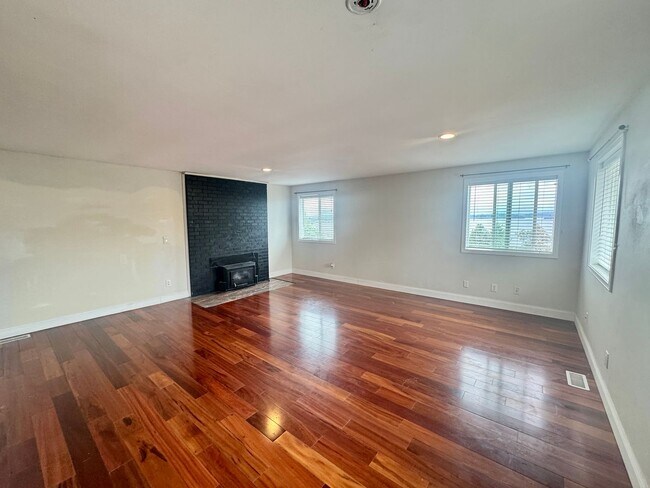 Photo - Must See Home!!