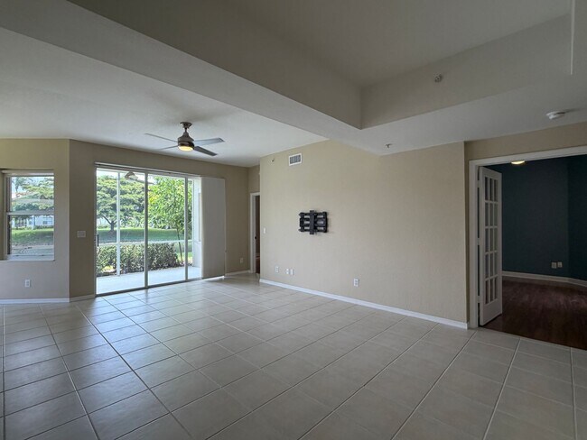 Photo - 359 Dover Pl