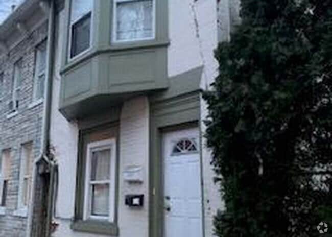 Building Photo - 906 Franklin St Unit 2 Rental
