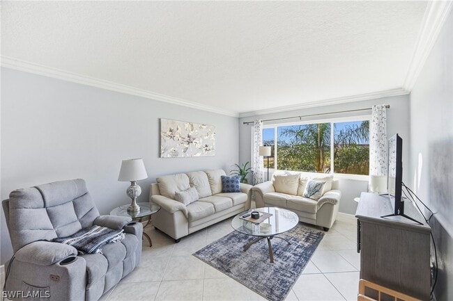 Building Photo - 1010 Manatee Rd Unit B304