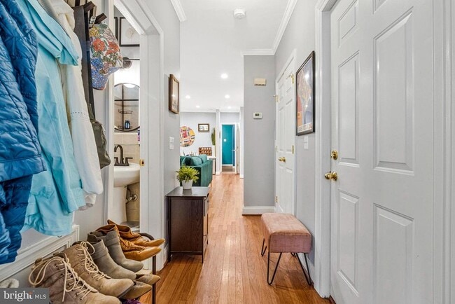 Photo - 1602 Isherwood St NE Unit 3