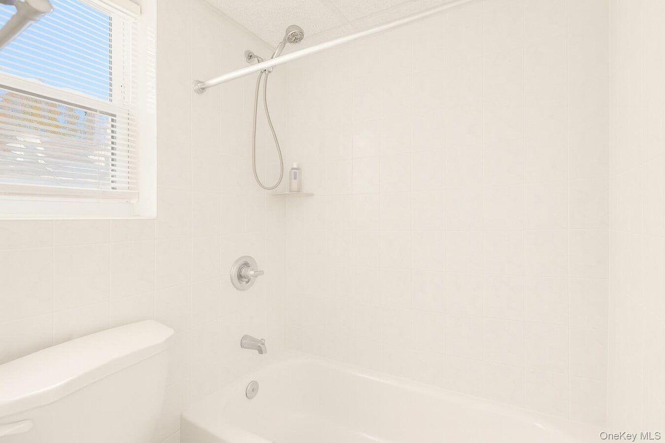 Photo - 174 Mills Pond Rd Unit B