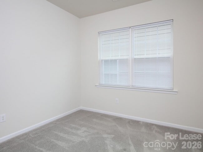 Photo - 161 White Apple Wy