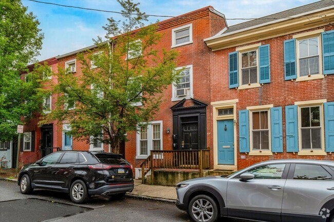 Building Photo - 117 E Miner St Unit A Rental