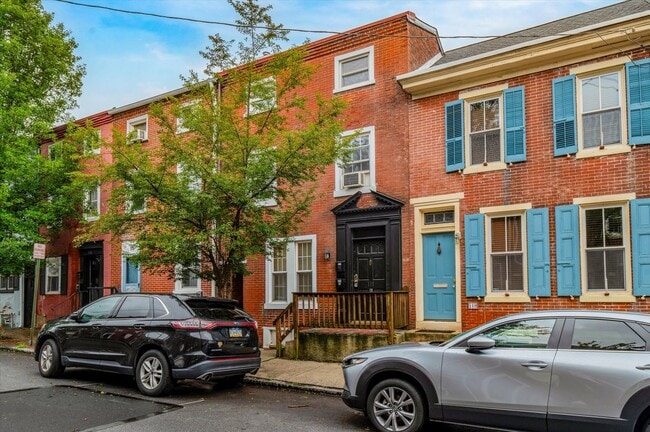 Building Photo - 117 E Miner St Unit A Rental