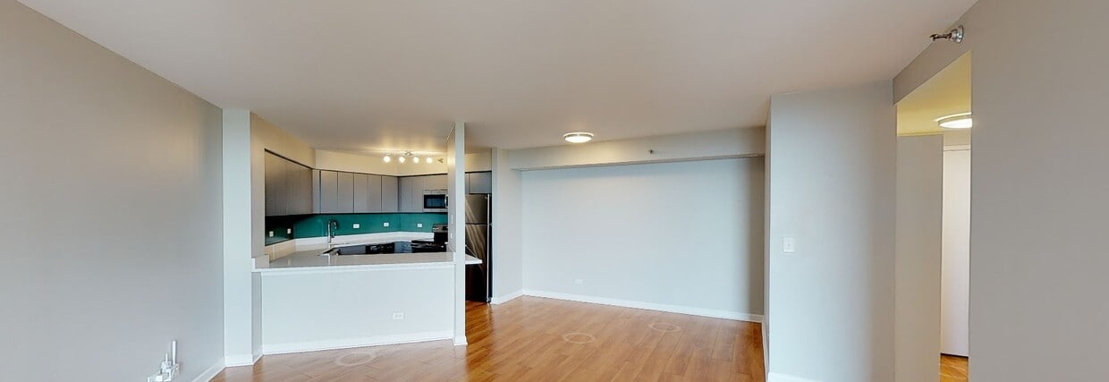 Photo - Evanston Place Apartments