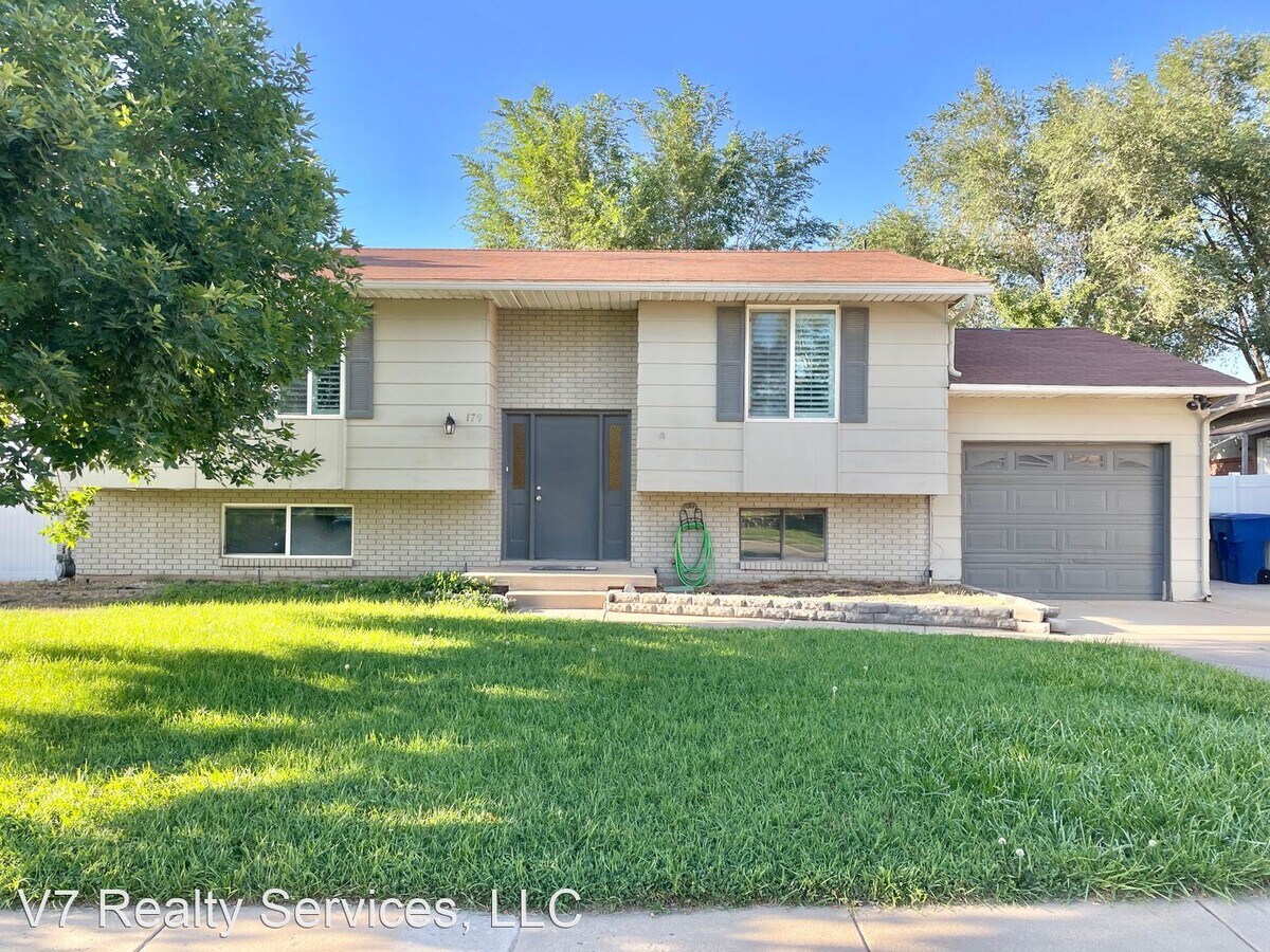 4 br, 2 bath House - 179 E. Wilson Rd. - 4 br, 2 bath House - 179 E. Wilson Rd.