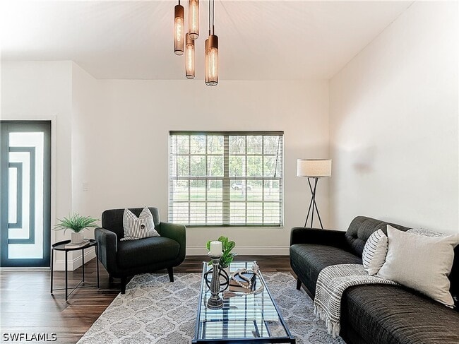 Photo - 130 16th Ave NE