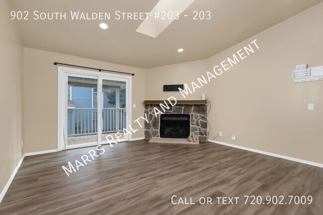 Photo - 902 S Walden St