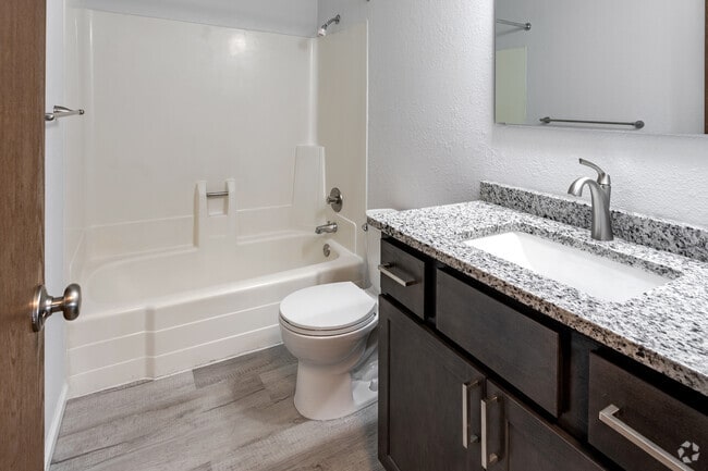 2BR, 1BA -925SF - Cedar Square Apartments