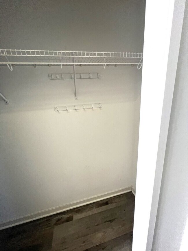 3 BR/2bath/Carport/Fenced Yard/ No carpet Rental House Rental in