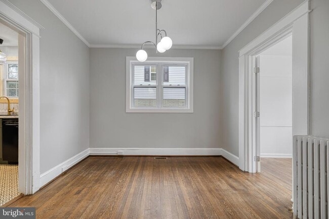 Photo - 5123 Crittenden St