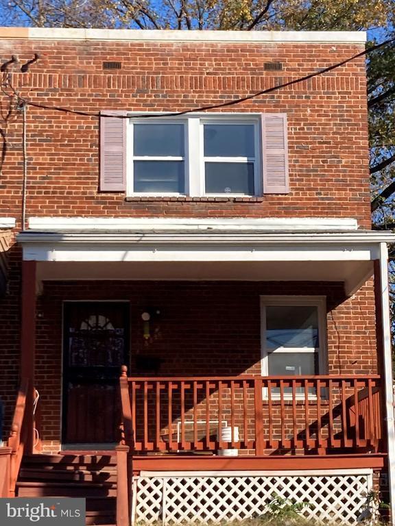 3326 10th Pl SE