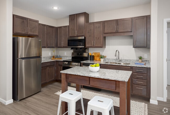 2BR, 2BA - Beam - 967SF - Kitchen - Decatur Landing I & II