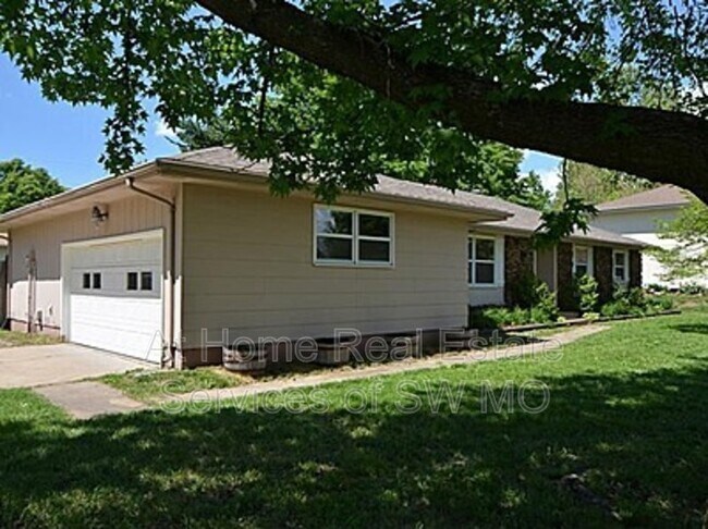 Photo - 4525 S Farm Rd 137