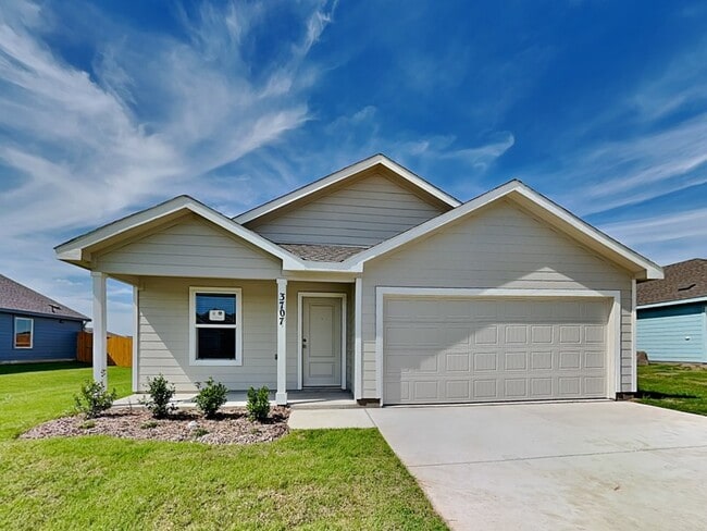 Photo - 3707 Longleaf Dr