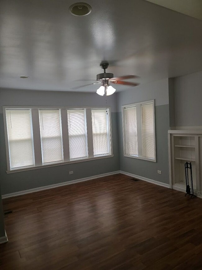 Photo - 6635 S Maplewood Ave Unidad 2