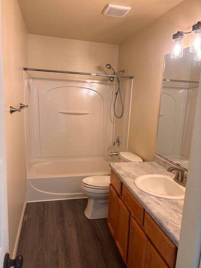 Photo - Fantastic 2 Bedroom Townhome!
