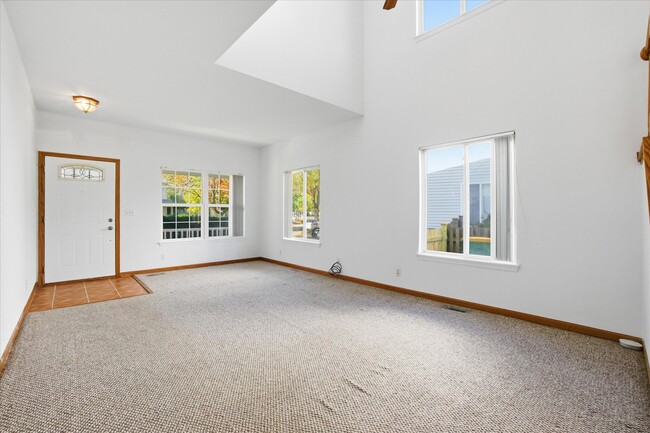 Photo - 22206 W Niagara Trail