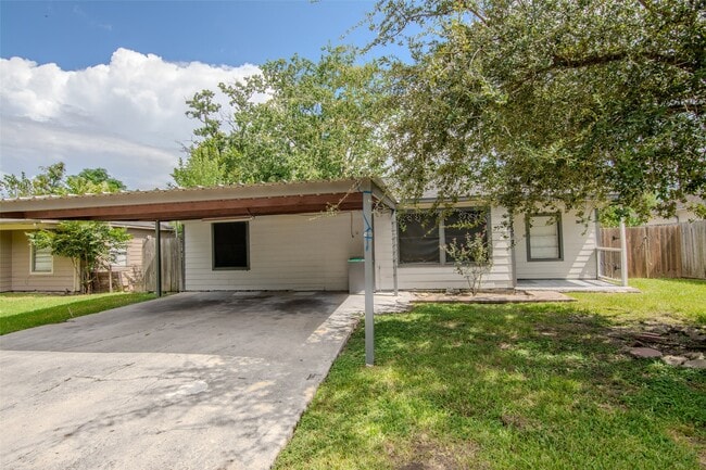 Photo - 1307 Pecan Dr