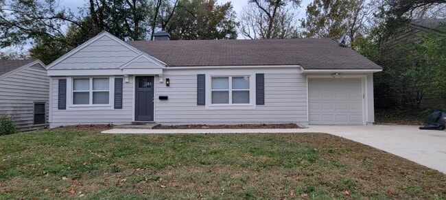 Building Photo - 7506 Rainbow Dr