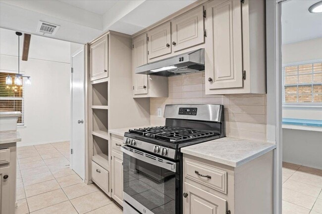 Photo - 7603 Brookhollow Cove