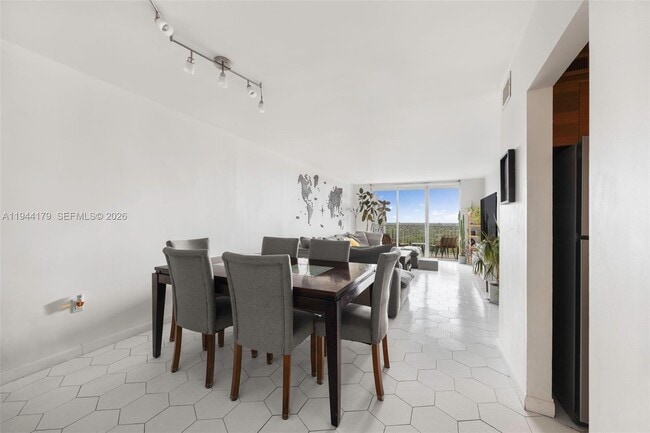 Photo - 2801 NE 183rd St Unit 1607W