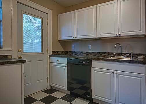 Kitchen - Daisy Terrace