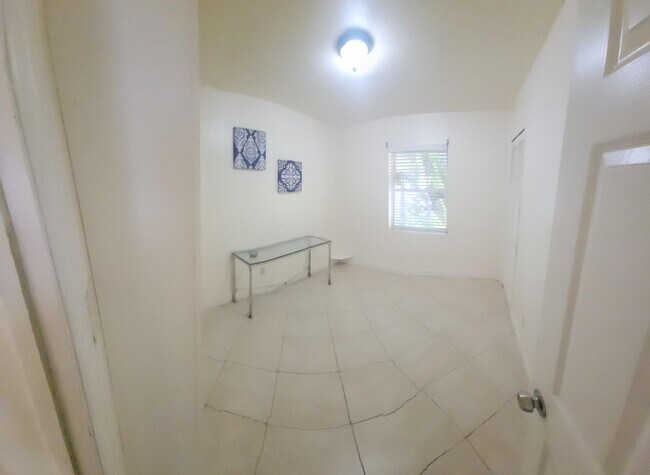 Photo - 709 Wisteria Ave