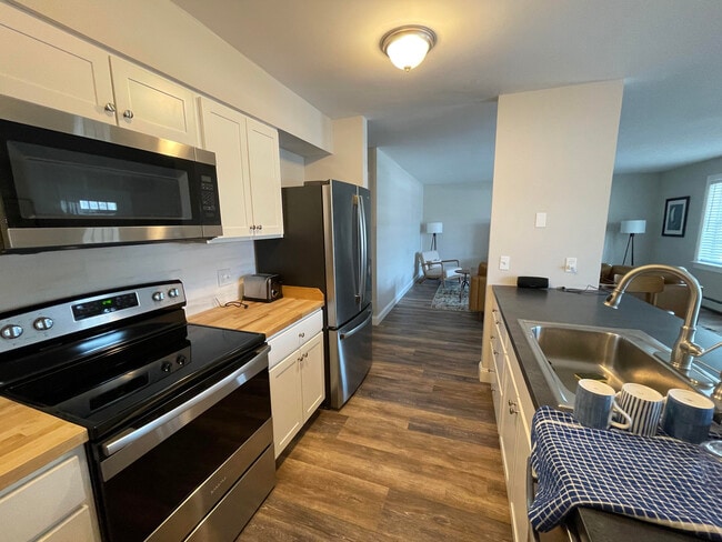 Photo - 91 Village Green Cir Unit VG #2