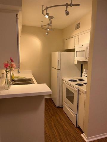 Photo - 4859 Cedar Springs Rd Unit 335