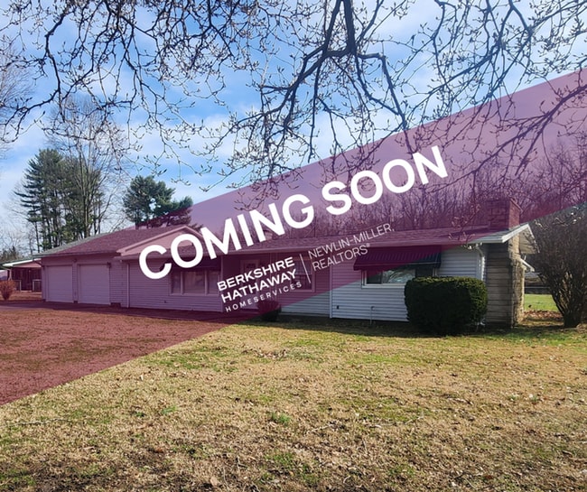 Building Photo - 3 bedroom, 1 bath home located on the east side just minutes from Deming Park