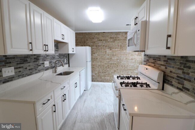 Photo - 3338 Huntley Sq Dr Unit T1