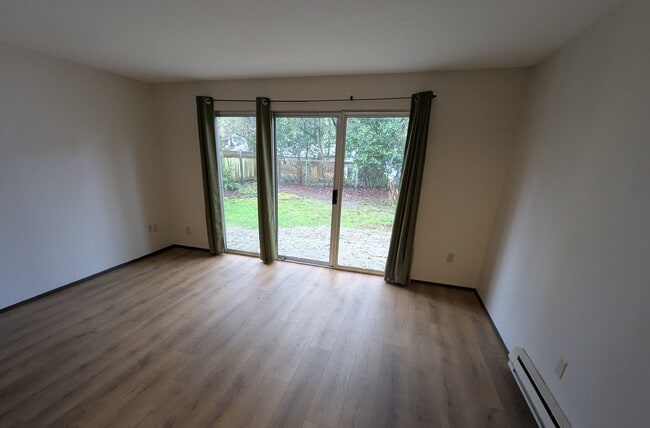 Photo - 1307 Eastside St NE