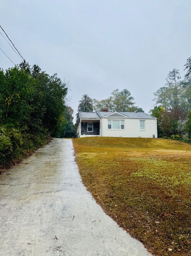 Photo - 2720 Hazel St