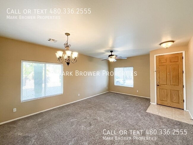 Photo - 1204 E Blackfoot Daisy Dr