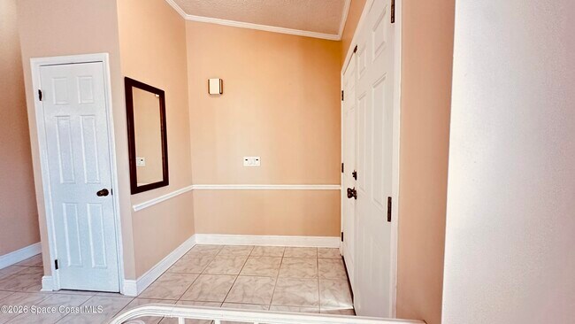 Photo - 301 Nesbitt St