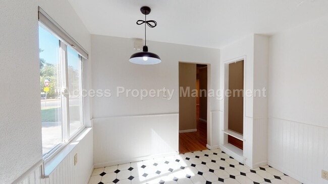 Photo - 1002 Phelps Ave