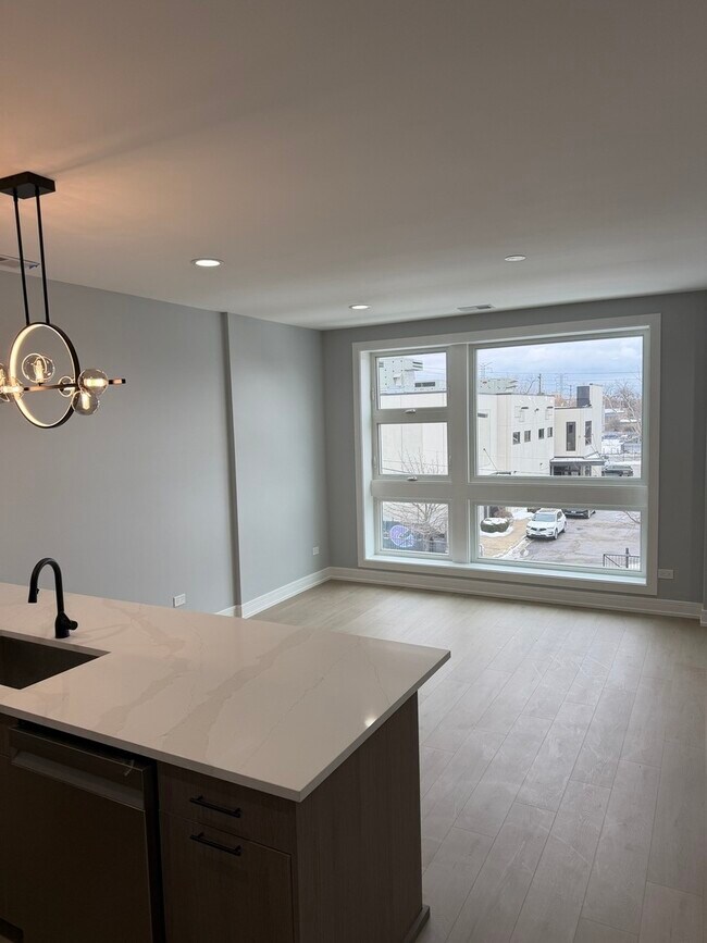 Photo - 2622 W Adams St