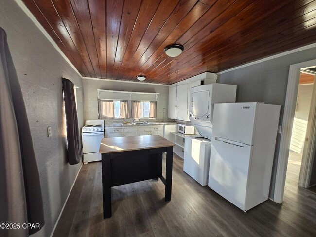 Photo - 205 W Toledo Pl