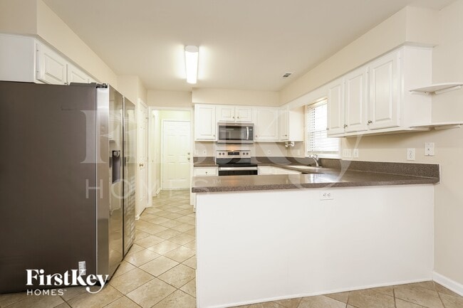 Photo - 3121 Southhampton Dr