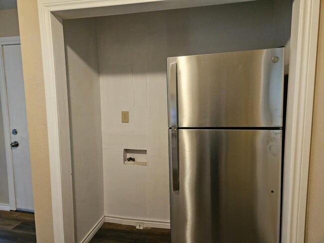 Photo - 817 Cresthill Rd