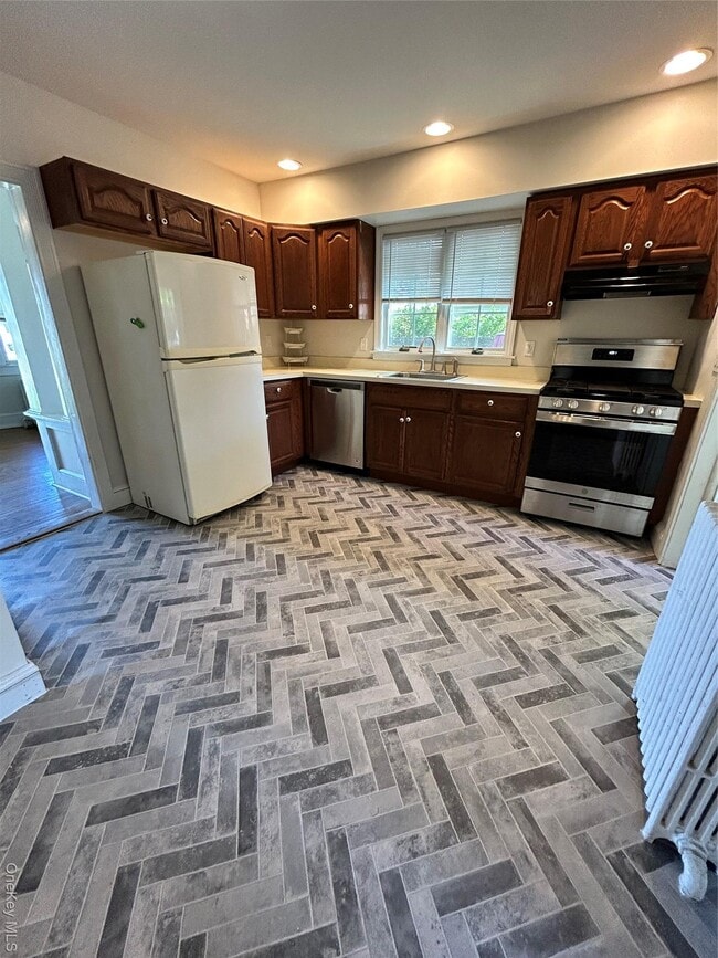 Photo - 24 Arnold Ave