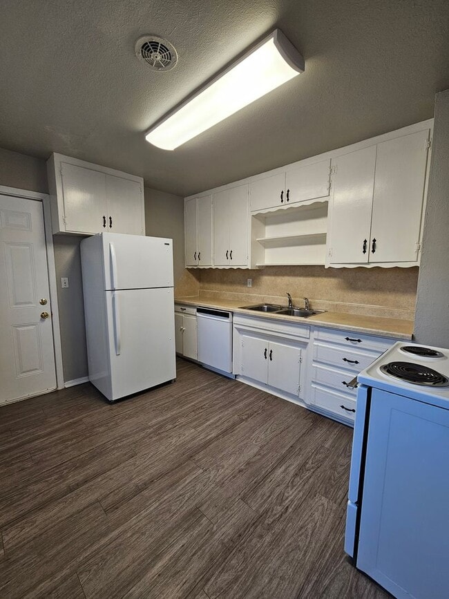 Photo - (3) Bed/(1) Bath in Core Norman Avail NOW! Pet Negotiable!