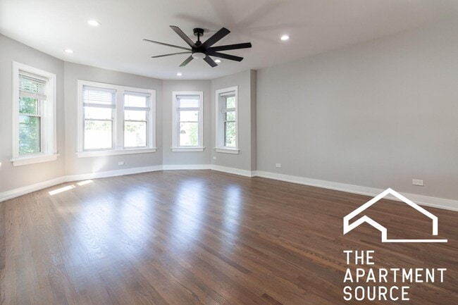 2639 W Carmen Ave Unit 3