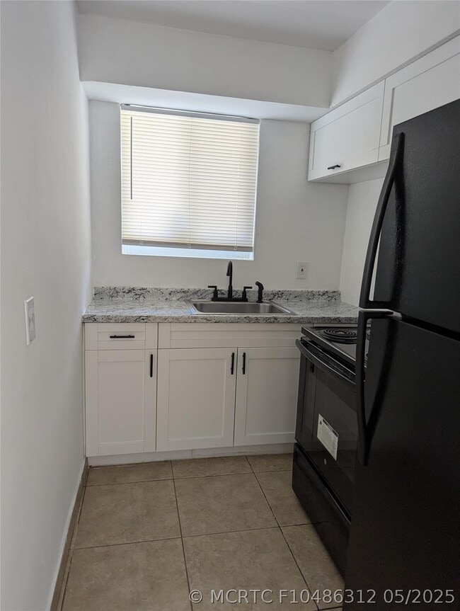 Photo - 2160 NW 29th St Unit 4