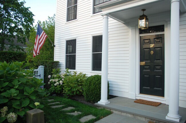 Photo - 23 Howard St