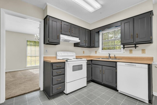 Photo - 2804 Plum Rd