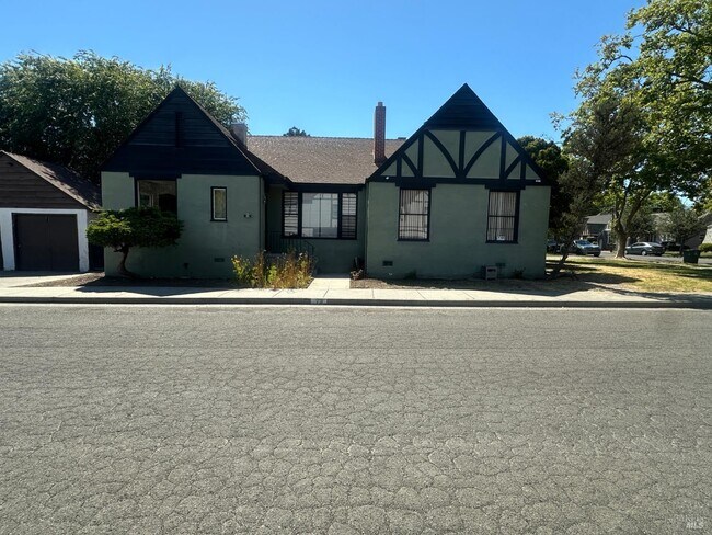 Photo - 75 Ventura St