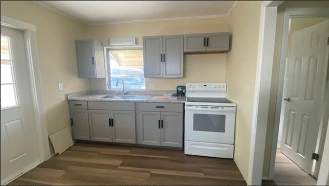 Photo - Remodeled 2 Bedroom 1 Bath Home, Great Location and Private!!